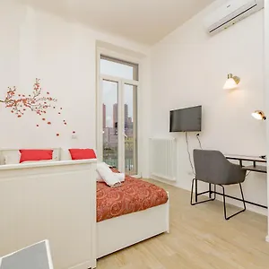 Appartamento Con Due - Free Parking, Milano